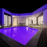 Luxury Vulcano וילה לאחארס